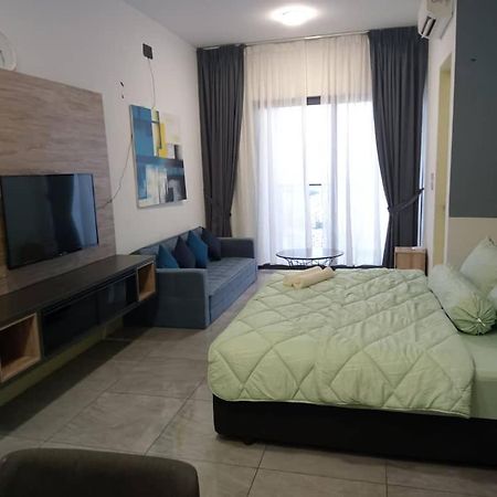 Homestay Shah Rizki At Imperio With Swimming Pool Muslim Friendly Malacca Exterior foto