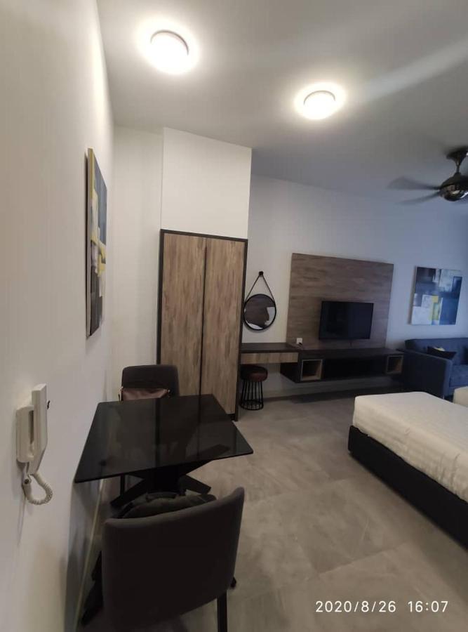 Homestay Shah Rizki At Imperio With Swimming Pool Muslim Friendly Malacca Exterior foto