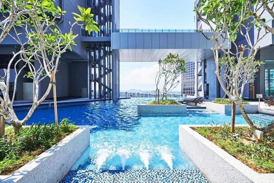 Homestay Shah Rizki At Imperio With Swimming Pool Muslim Friendly Malacca Exterior foto
